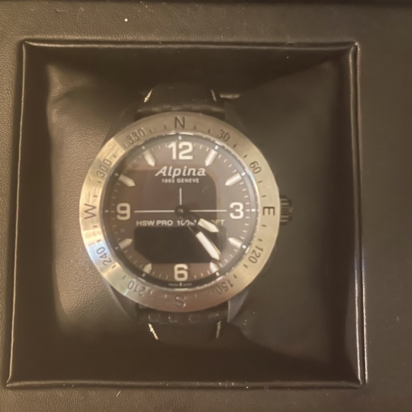 Alpina AlpinerX Smart Watch - Picture 1 of 2